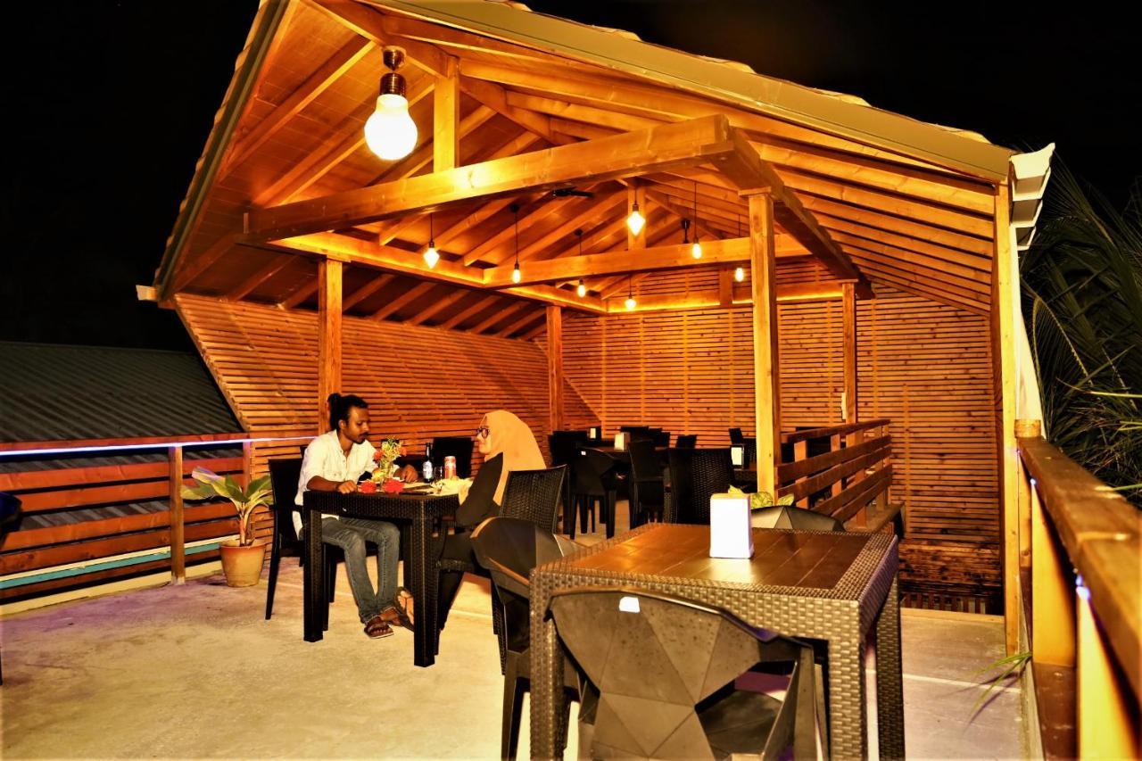 Dhigurah Beach Inn Luaran gambar